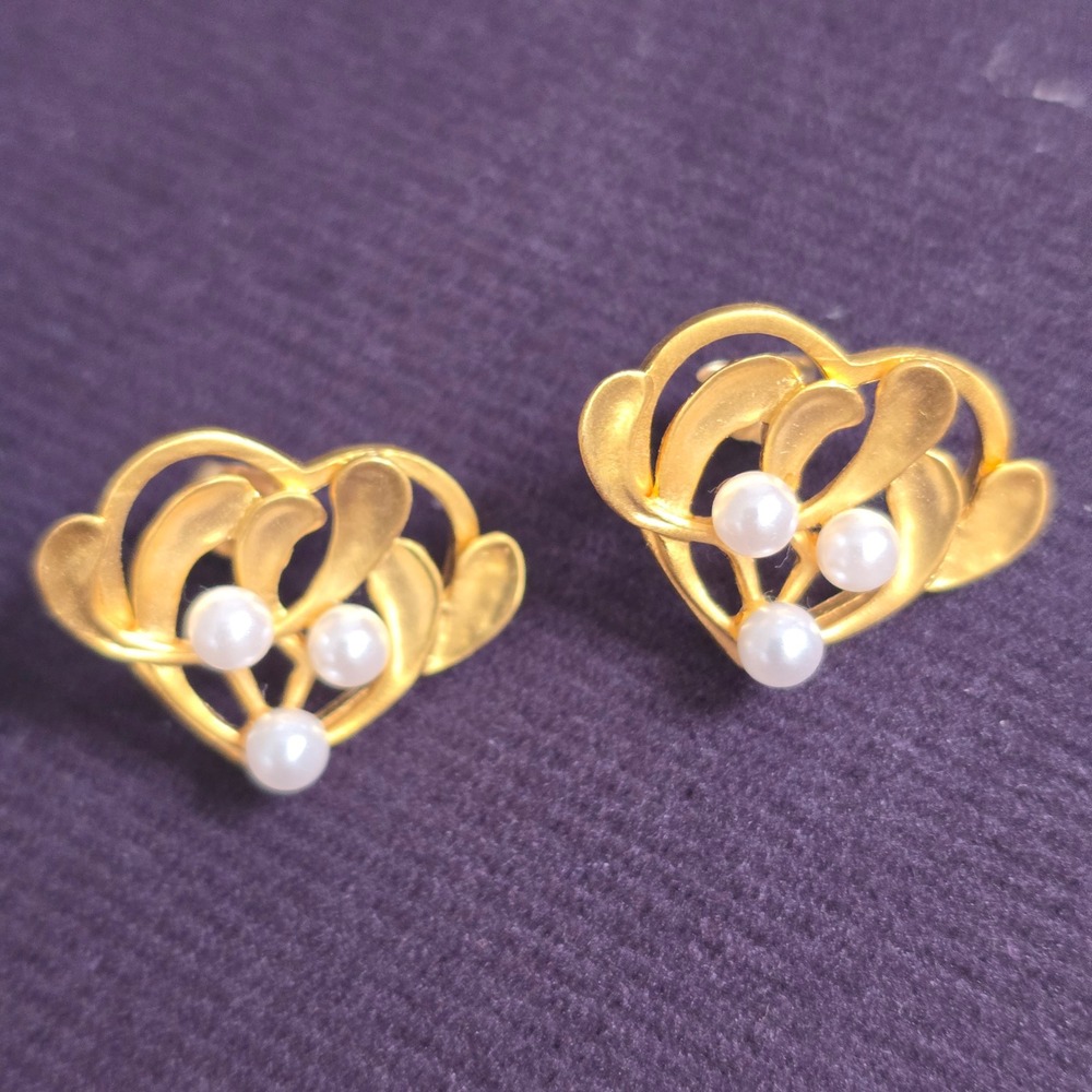 Vintage Gold Tone Heart Stud Earrings with Faux Pearl Accents Romantic Filigree